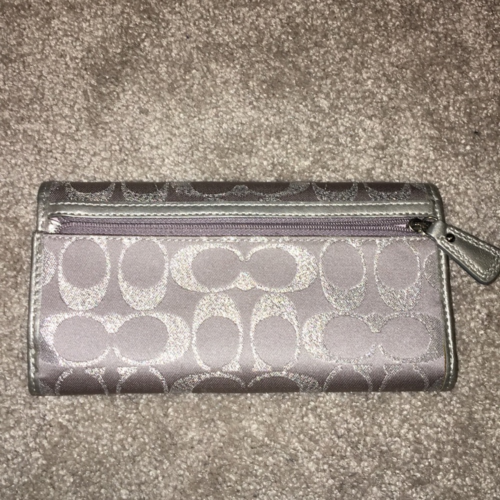 Coach purse! 🤩 ‼️‼️Authentic ✅‼️‼️ - Picture 8 of 8